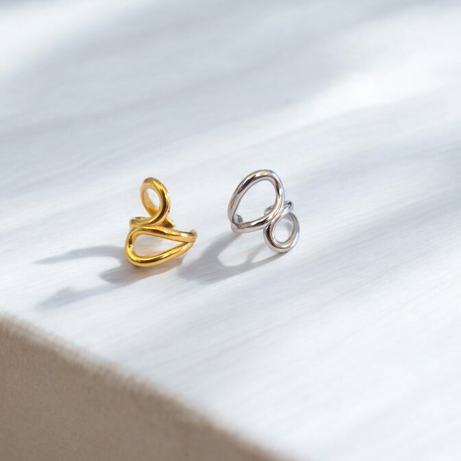 Ear cuff Infinito