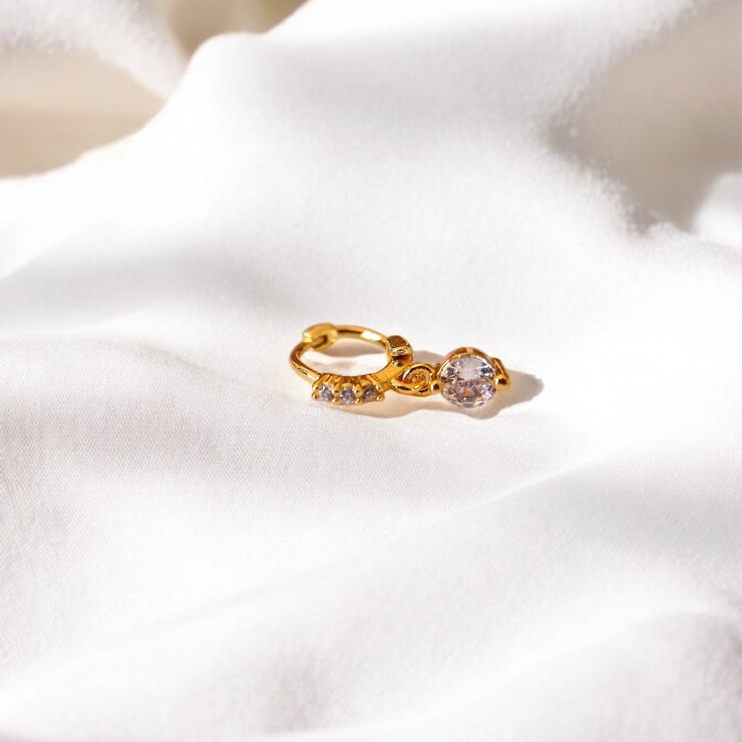 Charm punto luce swarovski