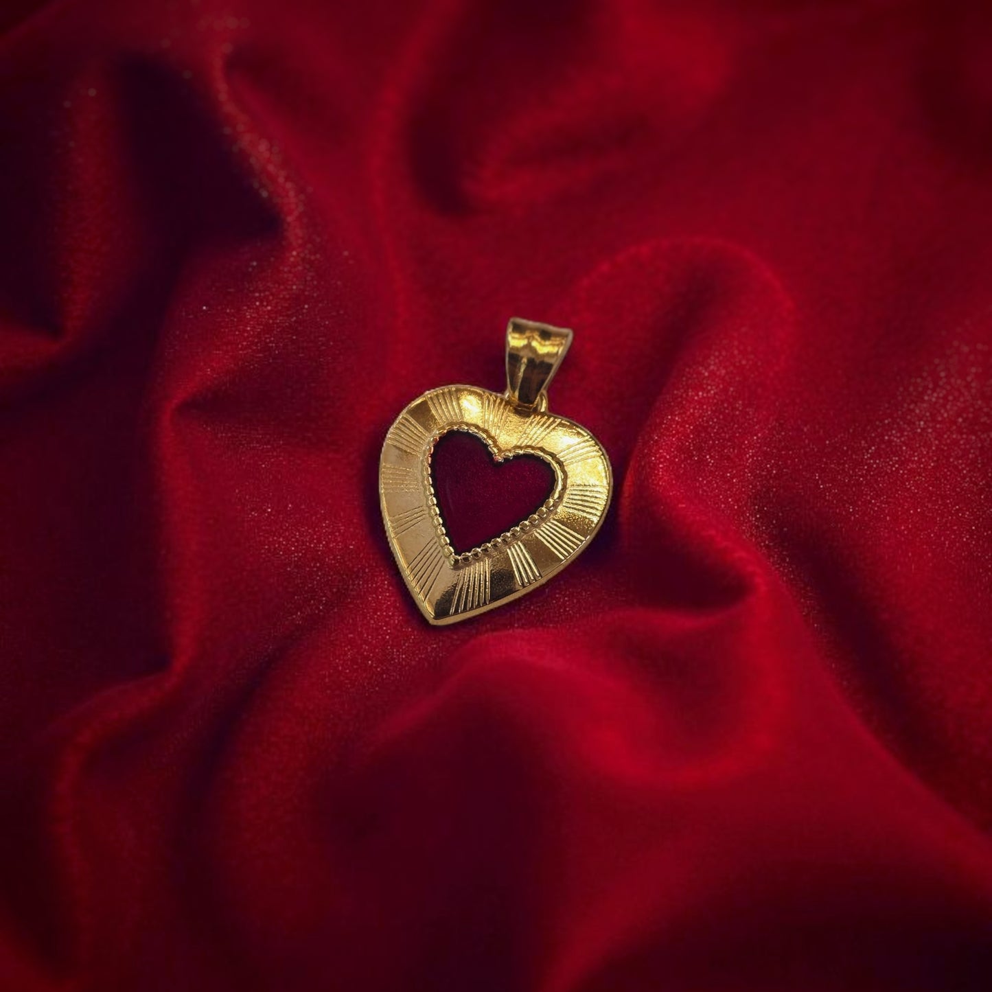 Cuore rosso vittoriano