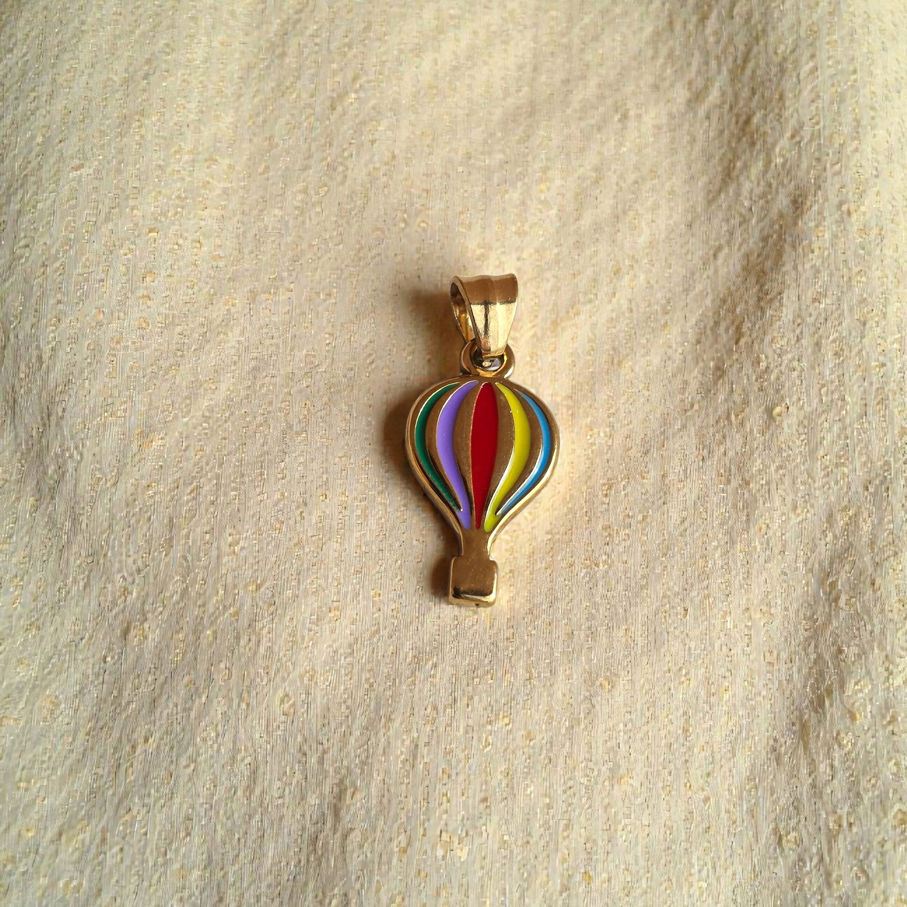 Mongolfiera arcobaleno