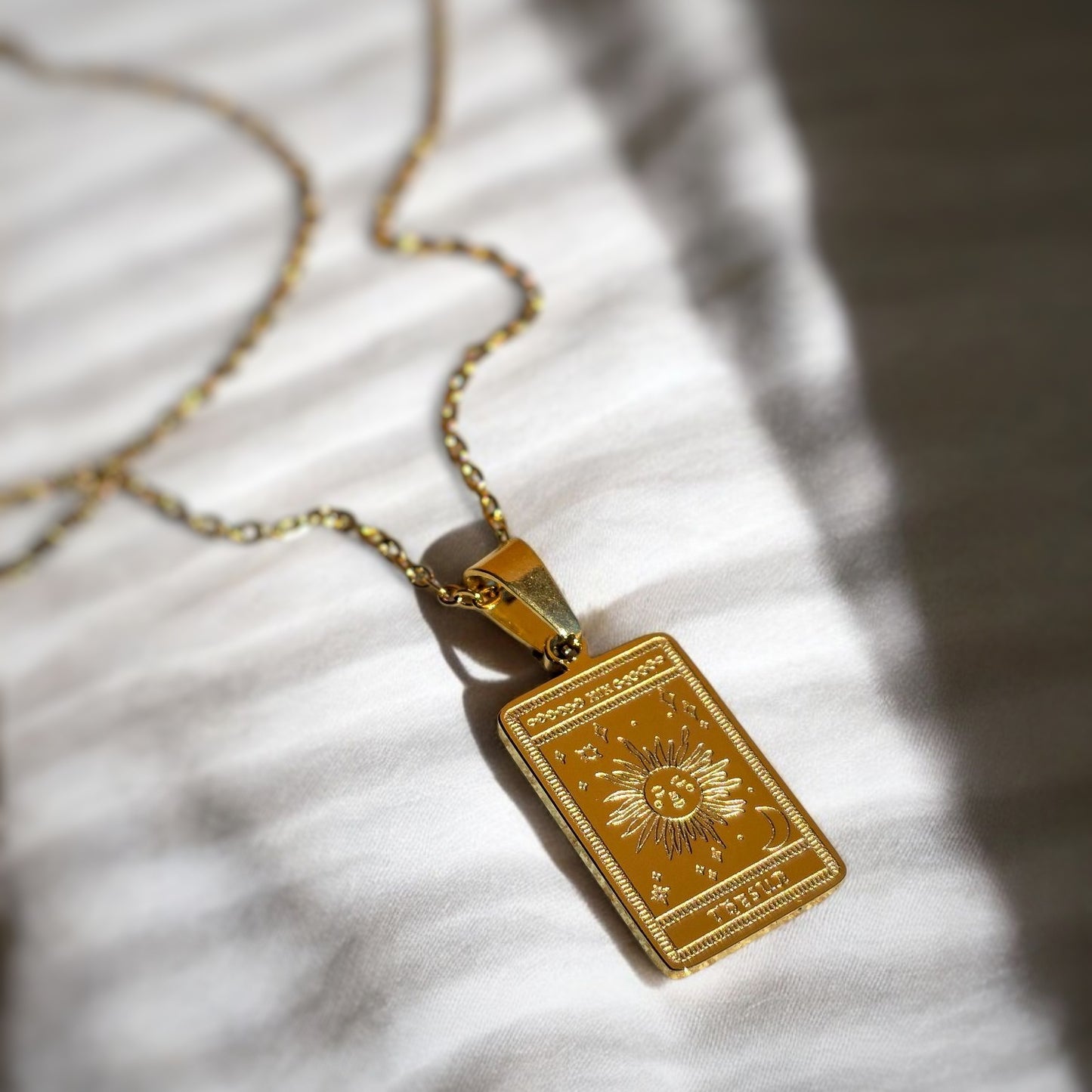 Tarot golden "The Sun"
