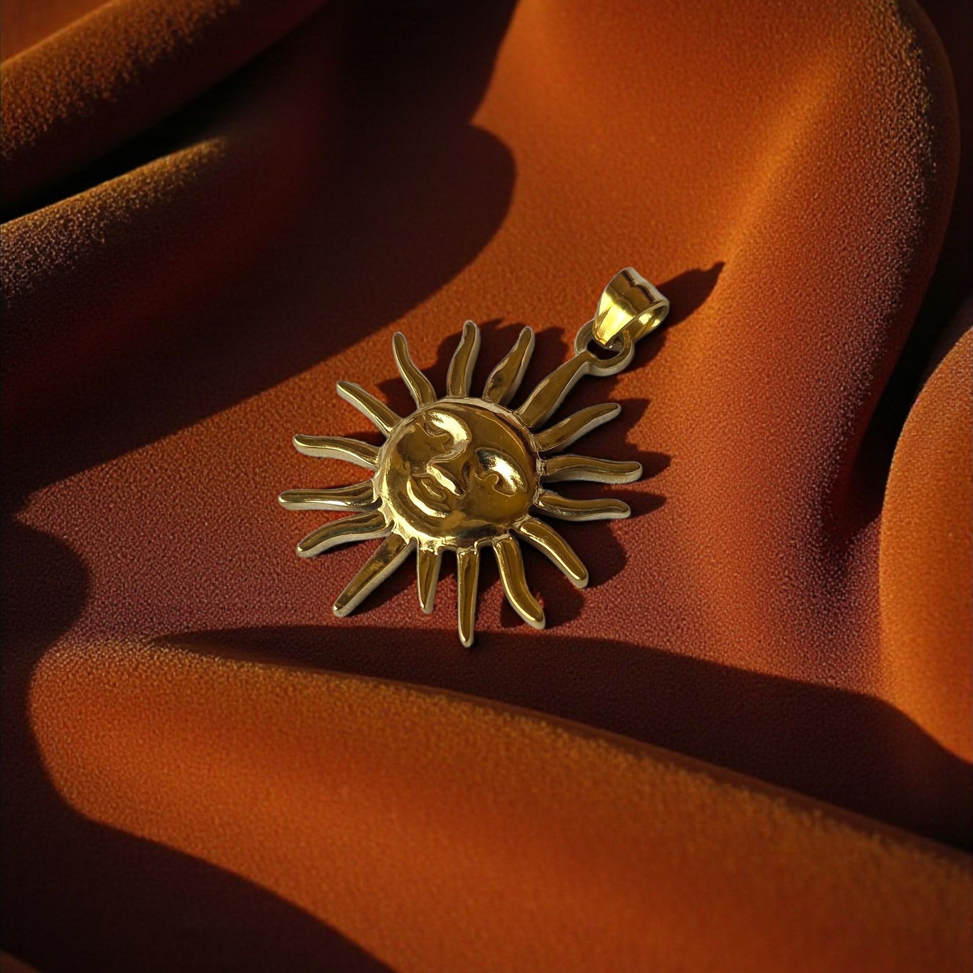 Sole Invictus grande