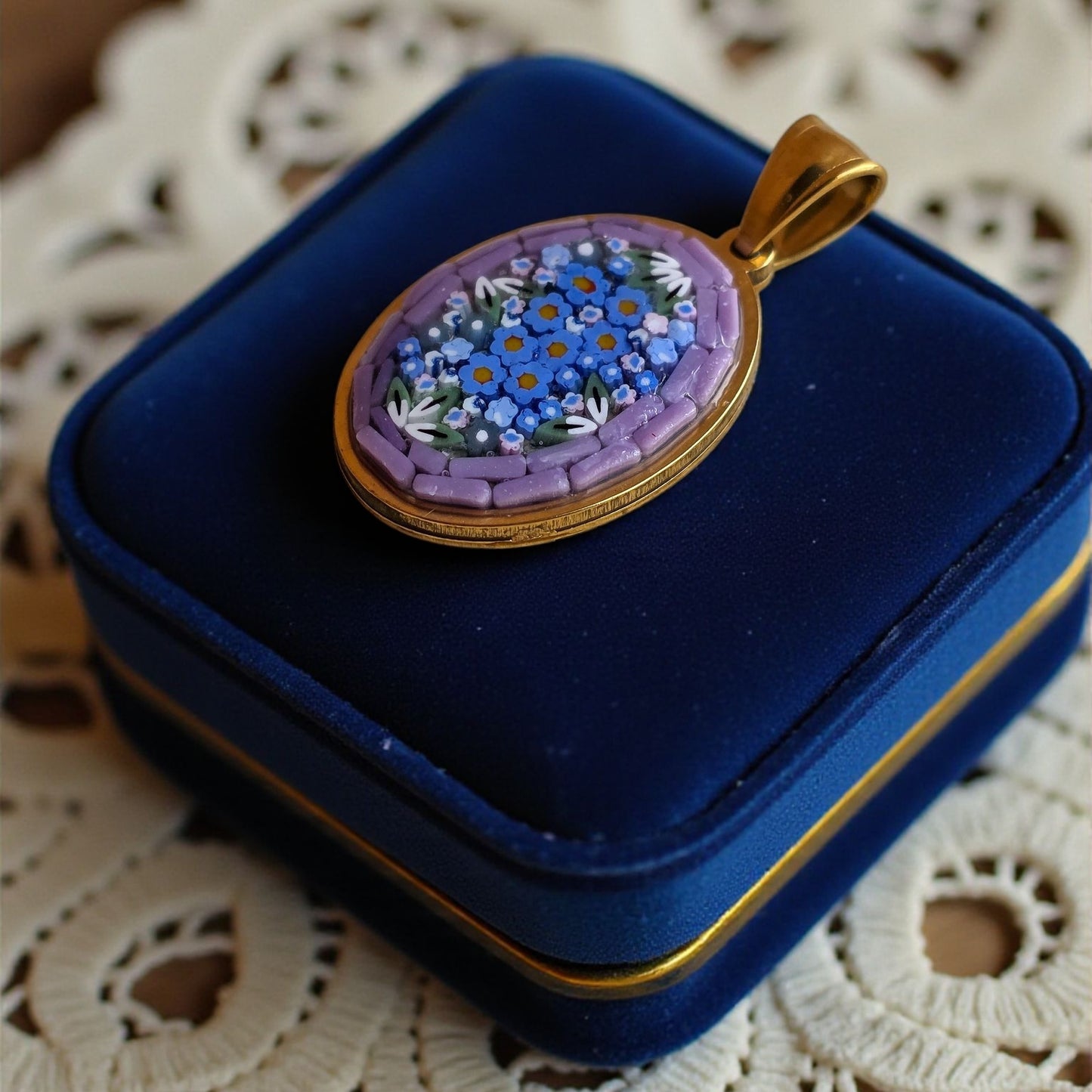 Ciondolo lavanda oro