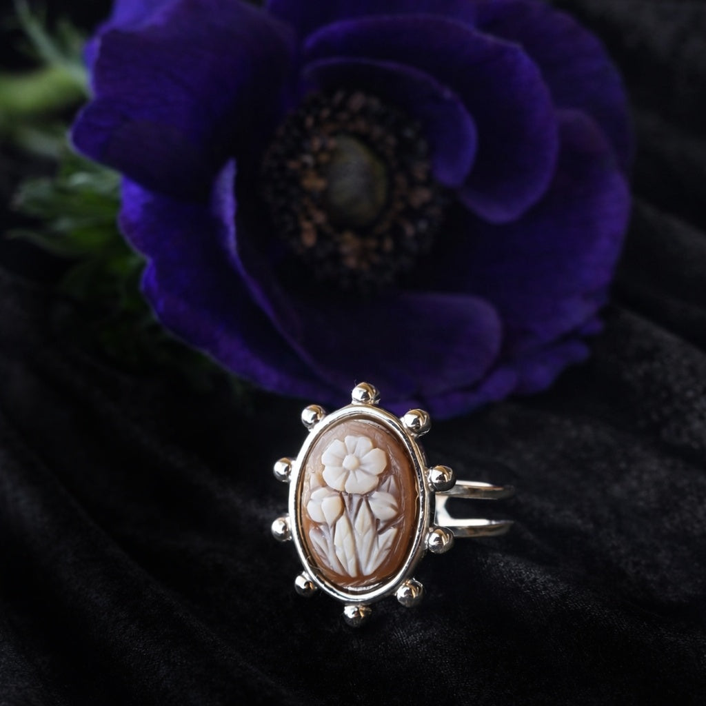 Fiori del male, IV - cammeo in argento