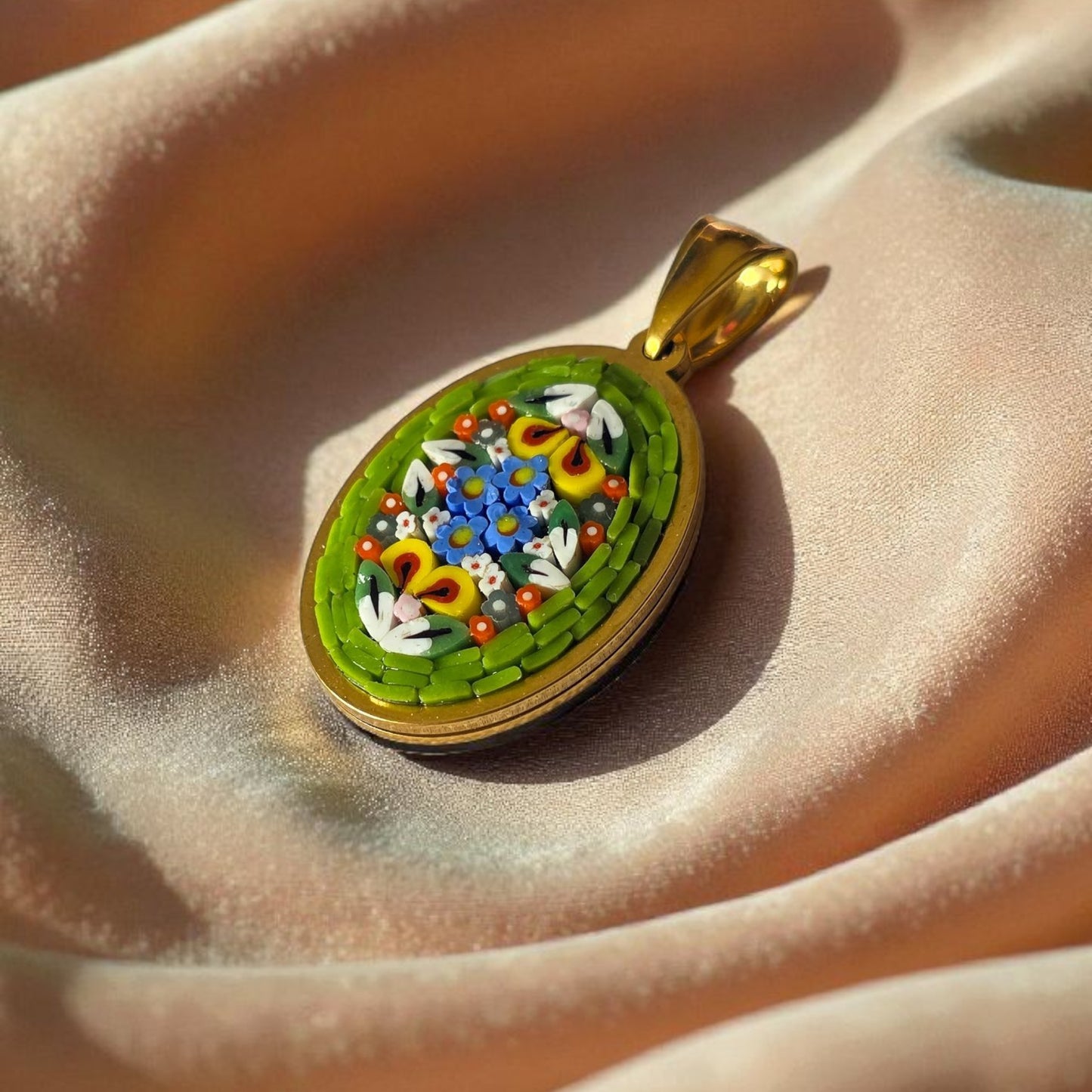 Ciondolo verde acido oro