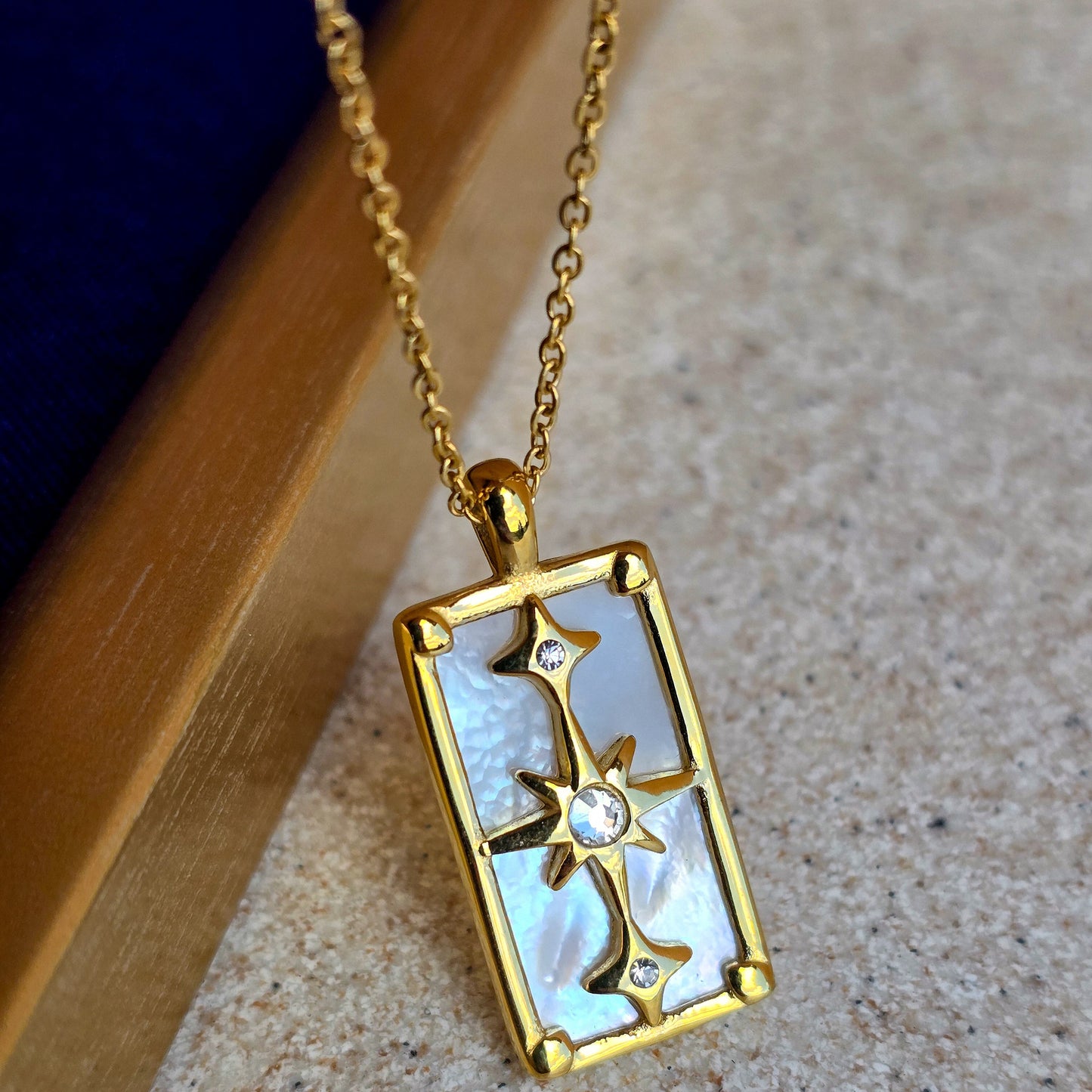 Girocollo Lucifer minimal stone