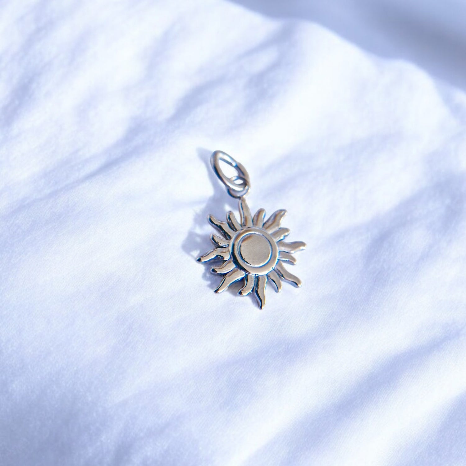 Sole Invictus piccolo