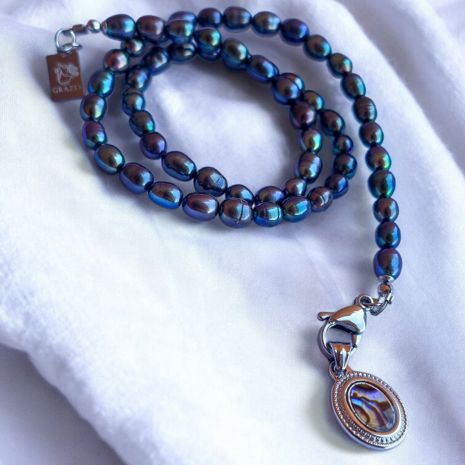 Perle di fiume nero-blu