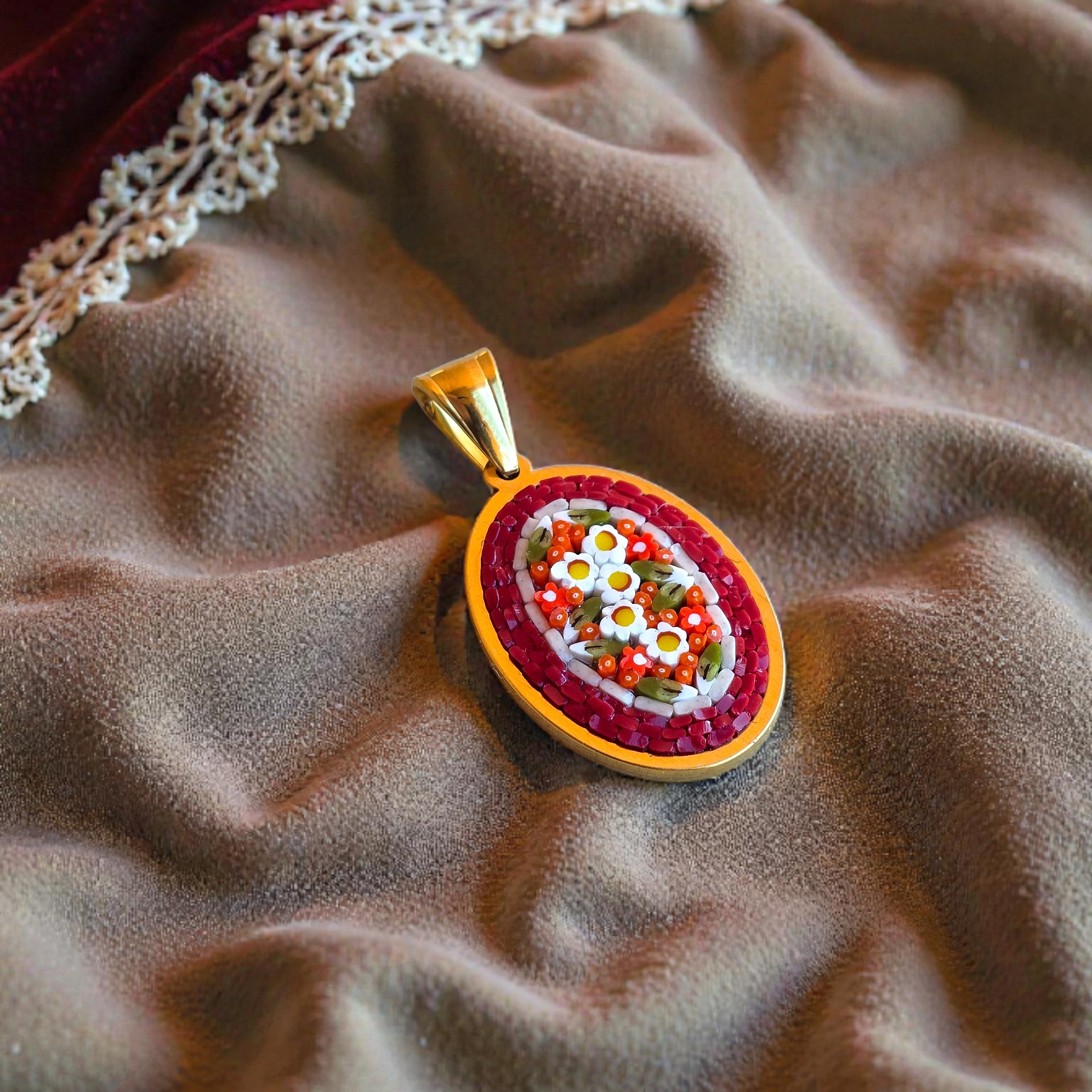 Ciondolo bordeaux oro