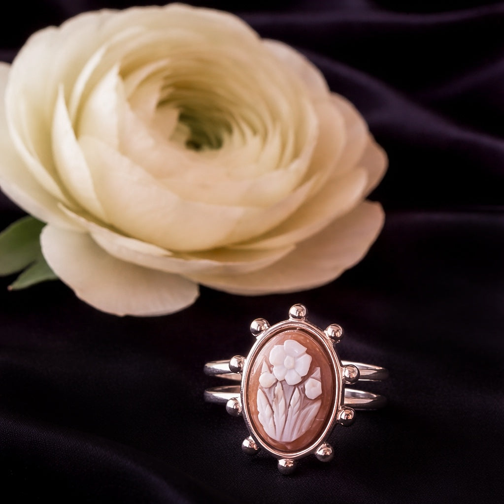 Fiori del male, VI - cammeo in argento