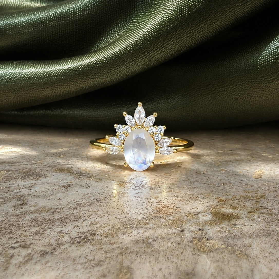 Anello pietra di luna a goccia - taglio gemma