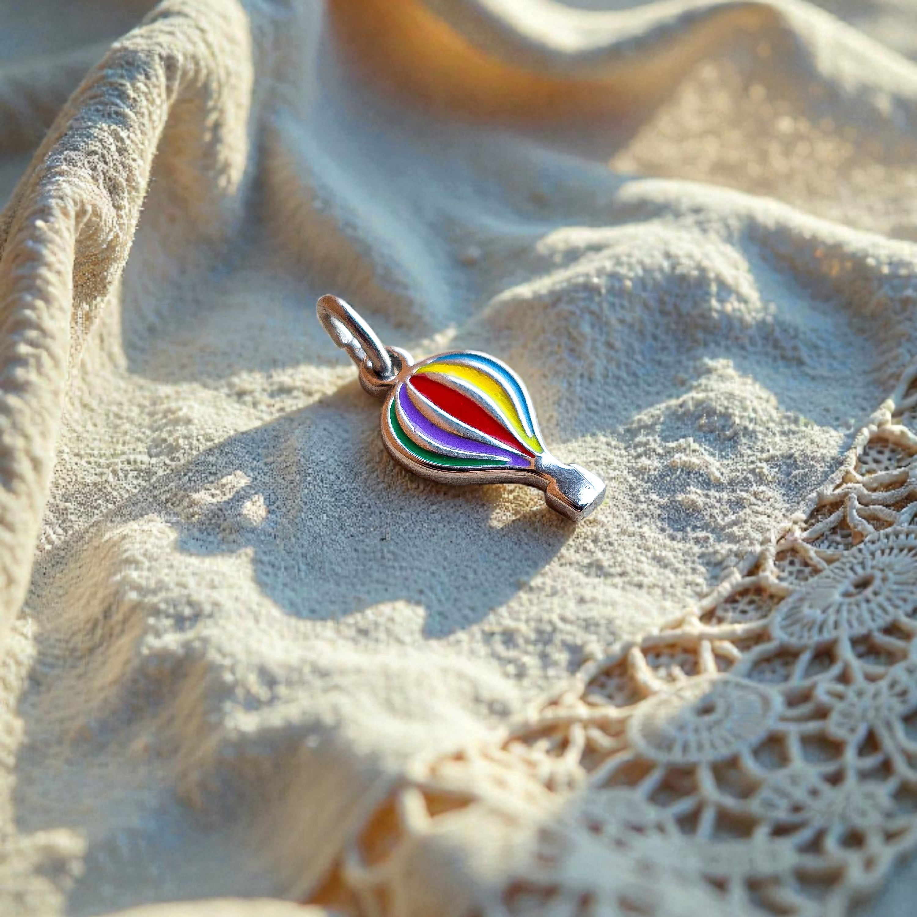 Mongolfiera arcobaleno