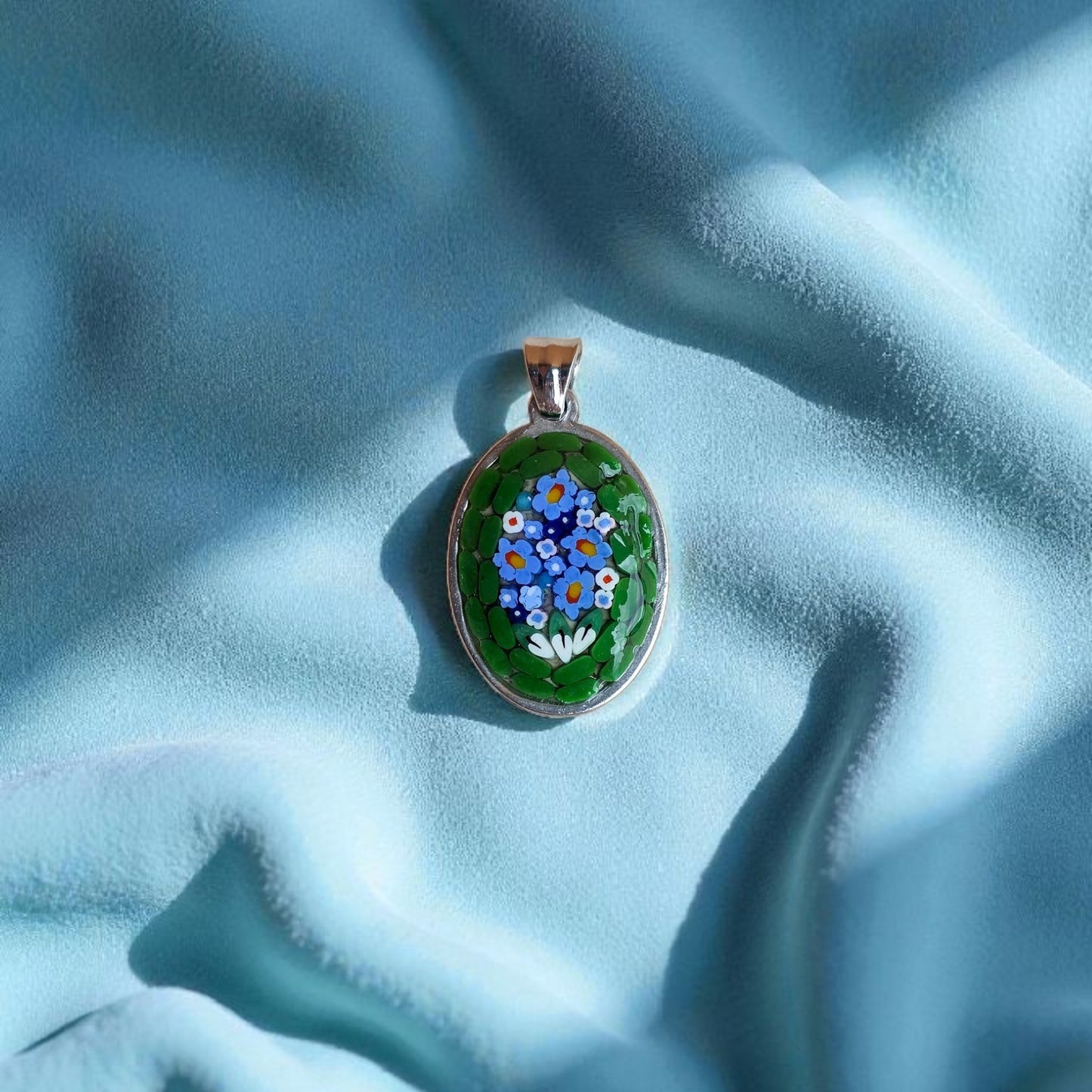 Ciondolino verde smeraldo argento