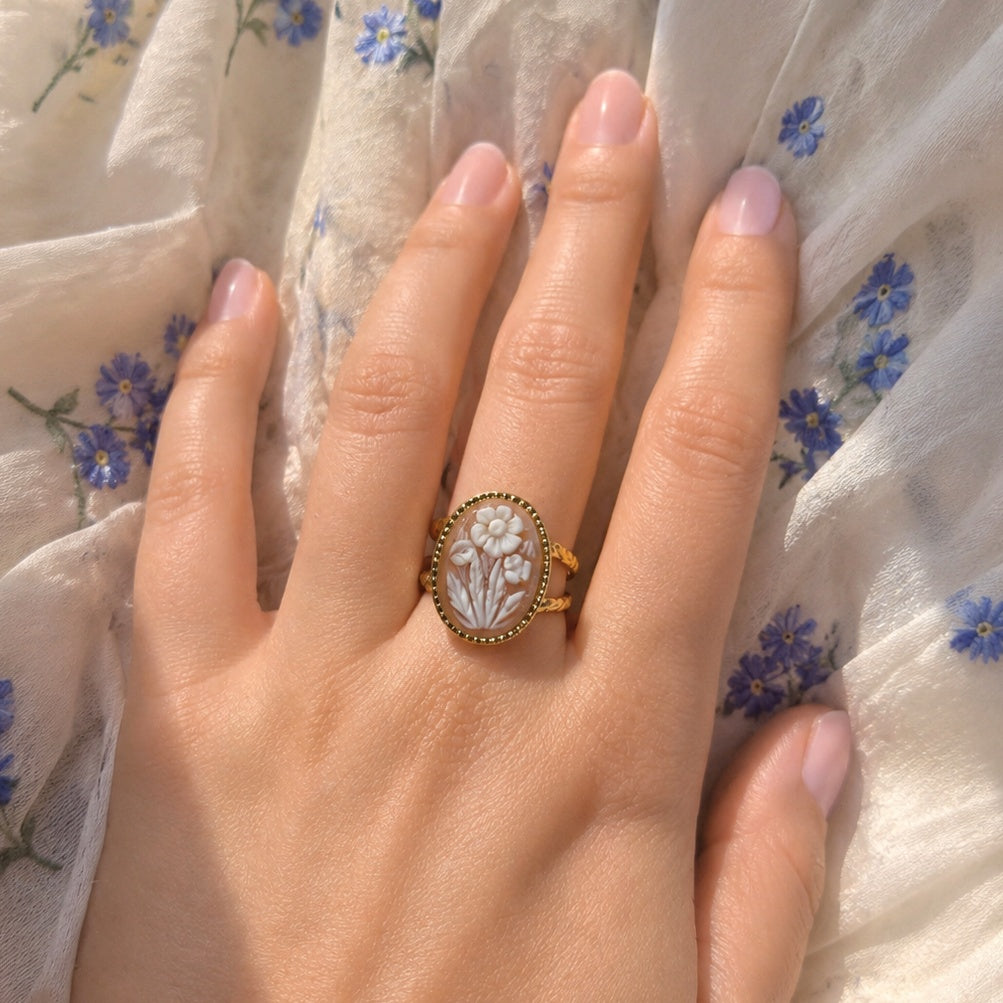 Anello "Non ti scordar di me" - cammeo in conchiglia