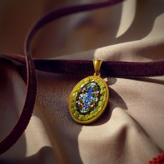 Ciondolo verde pastello oro