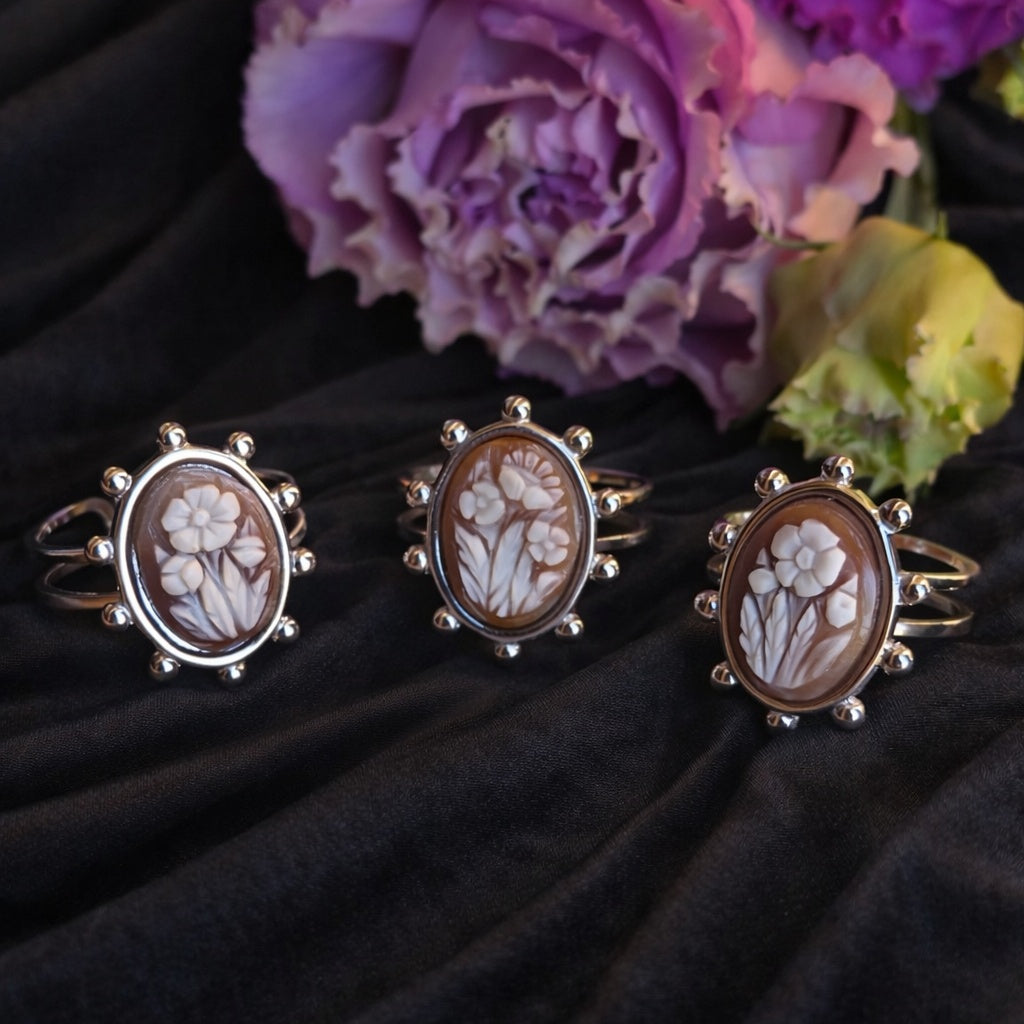 Fiori del male, VI - cammeo in argento