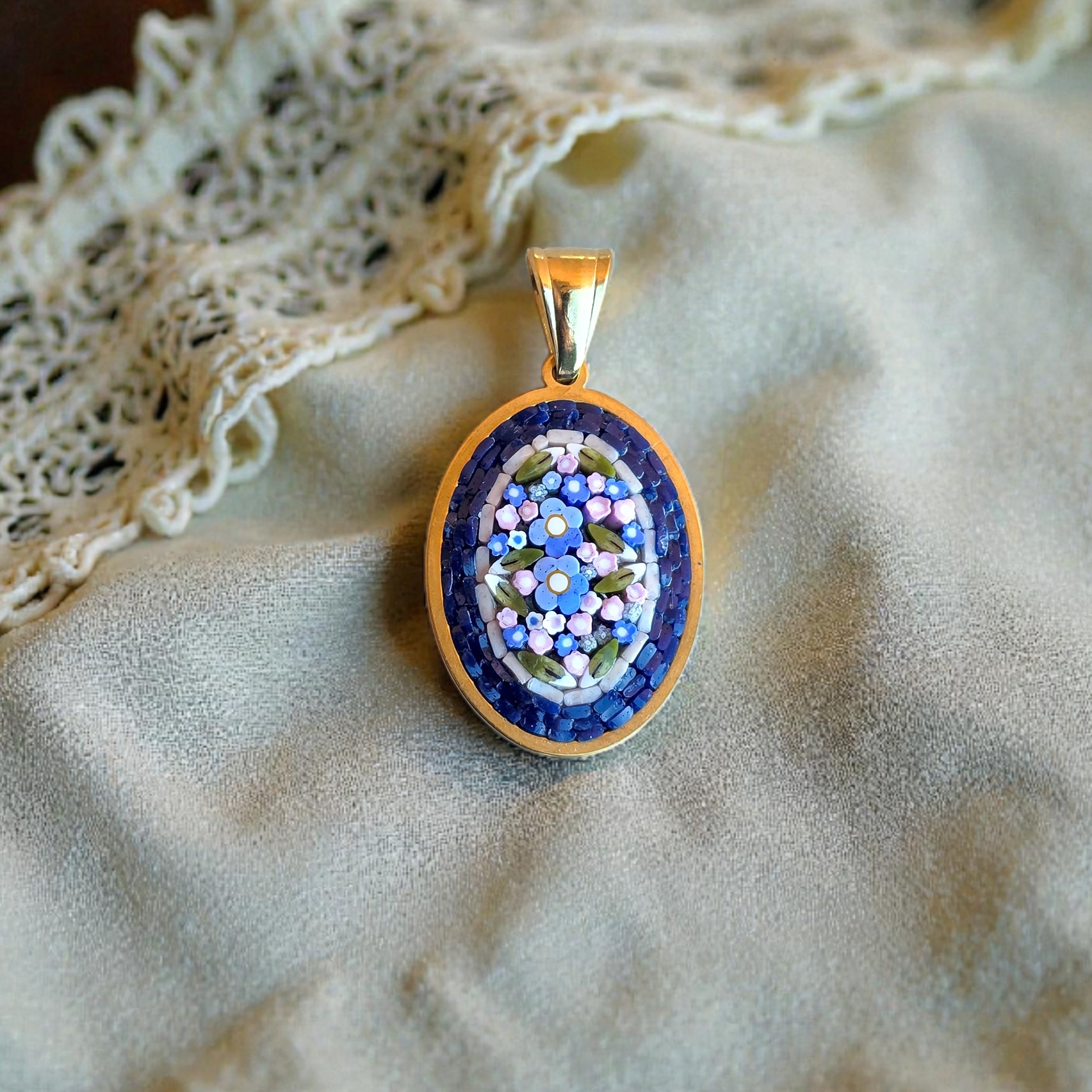 Ciondolo blu notte oro