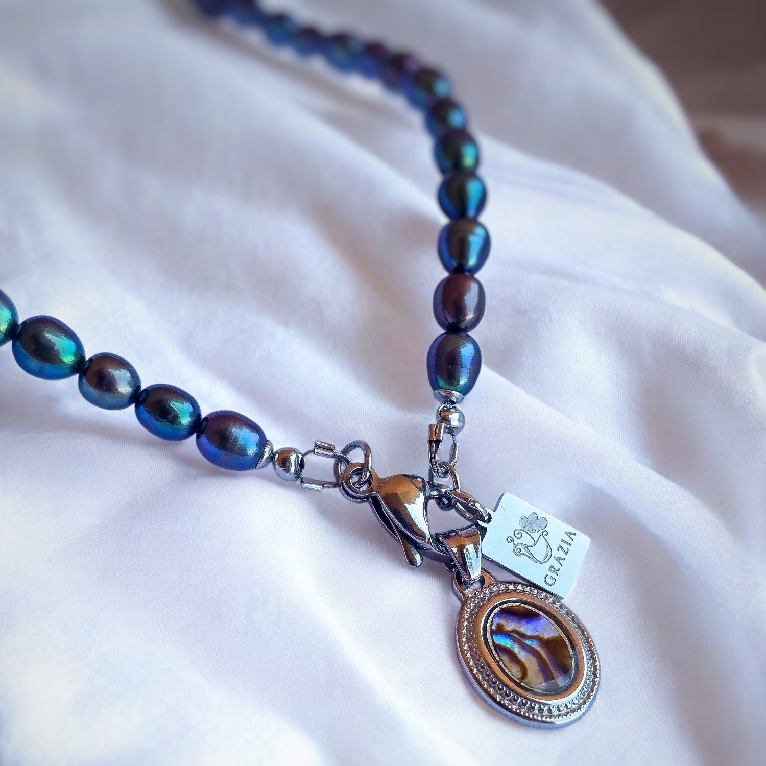 Perle di fiume nero-blu