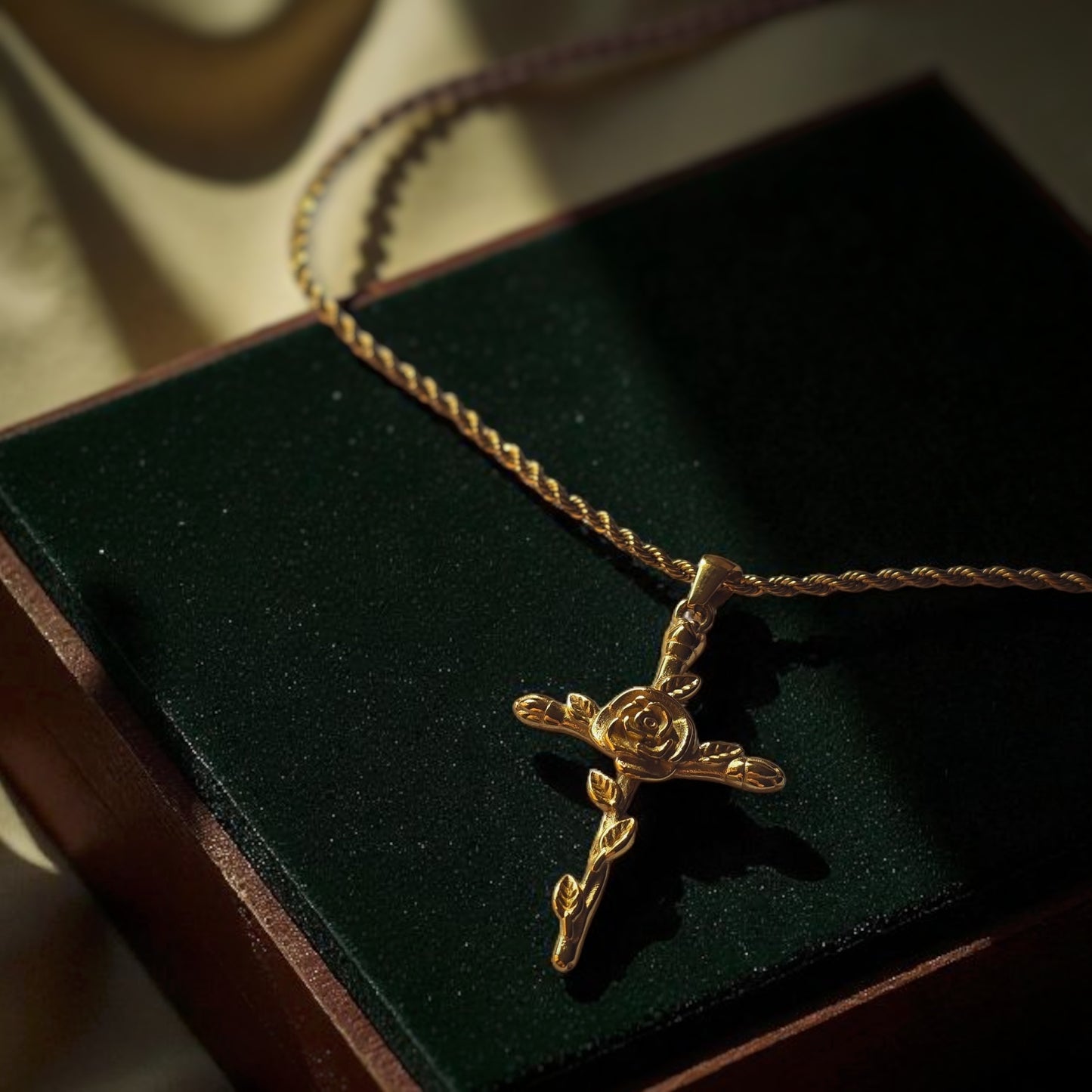 Girocollo Crvx oro - La rosa